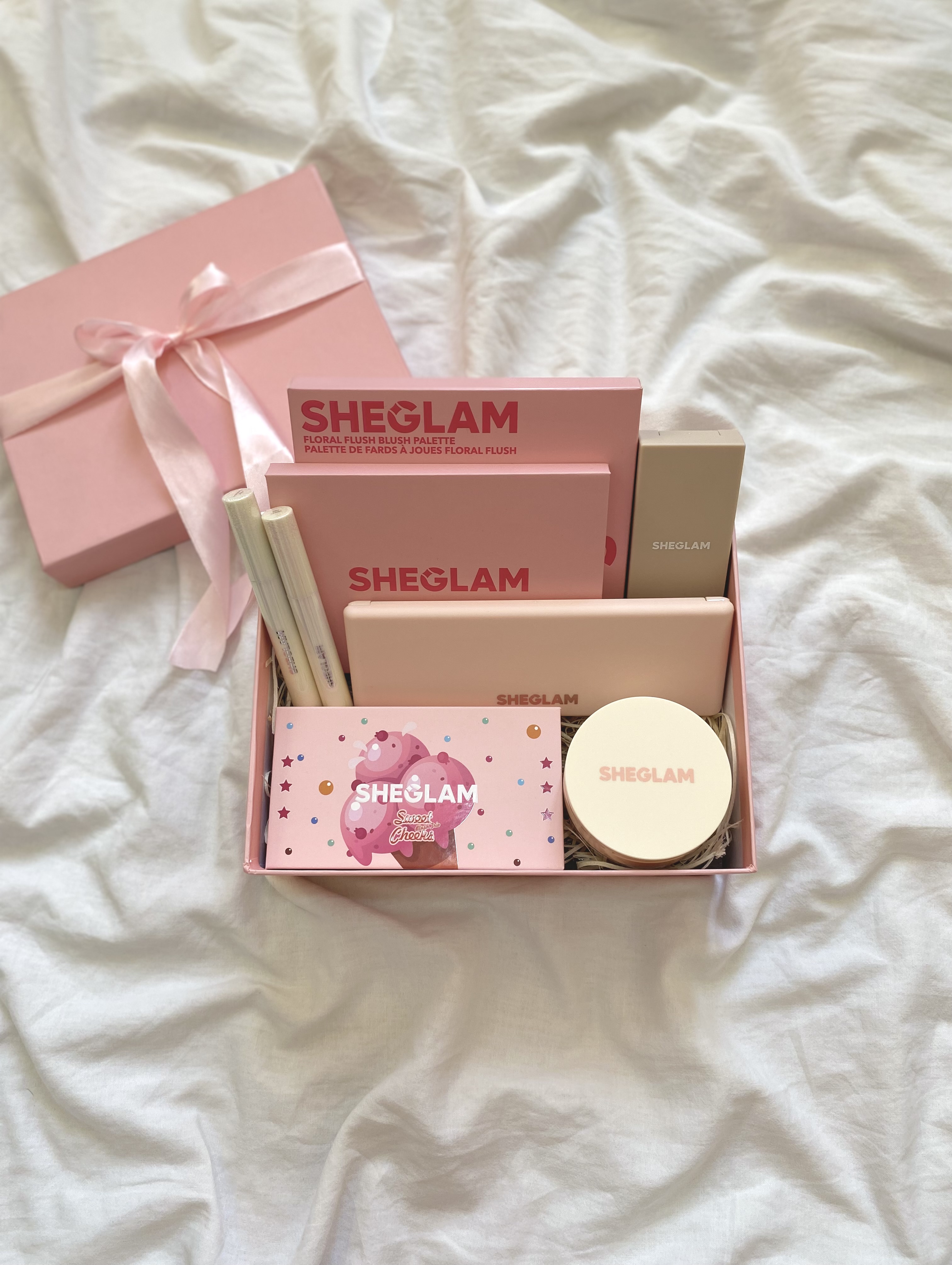🎀💕پک هدیه 7 قلمی اورجینال شیگلم(sheglam)